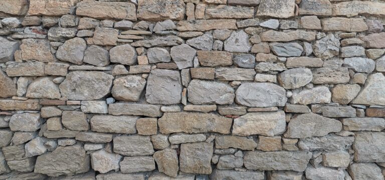 RECONSTRULLENDO PAREDES